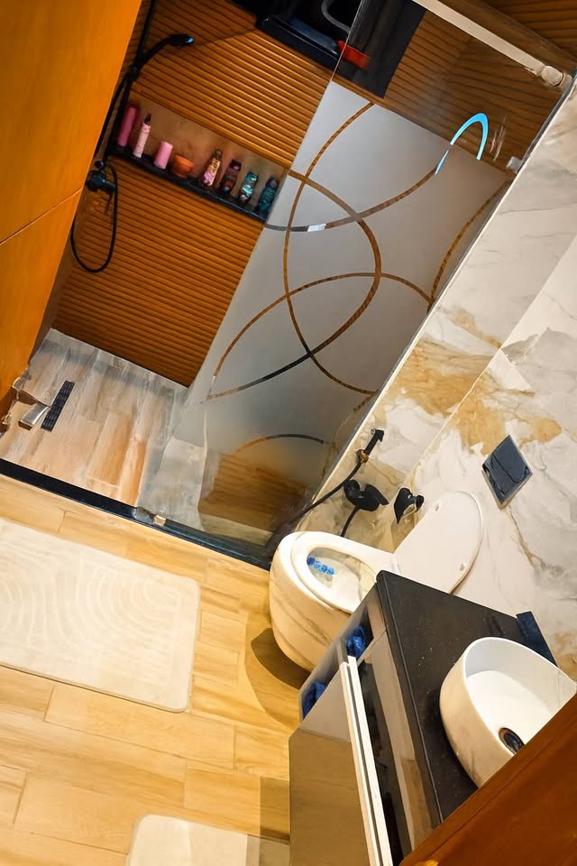 A vendre un duplex S+3 avec piscine à Menzah 9C
