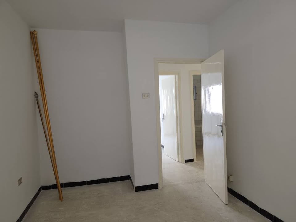 A vendre S+2 à khaznadar
